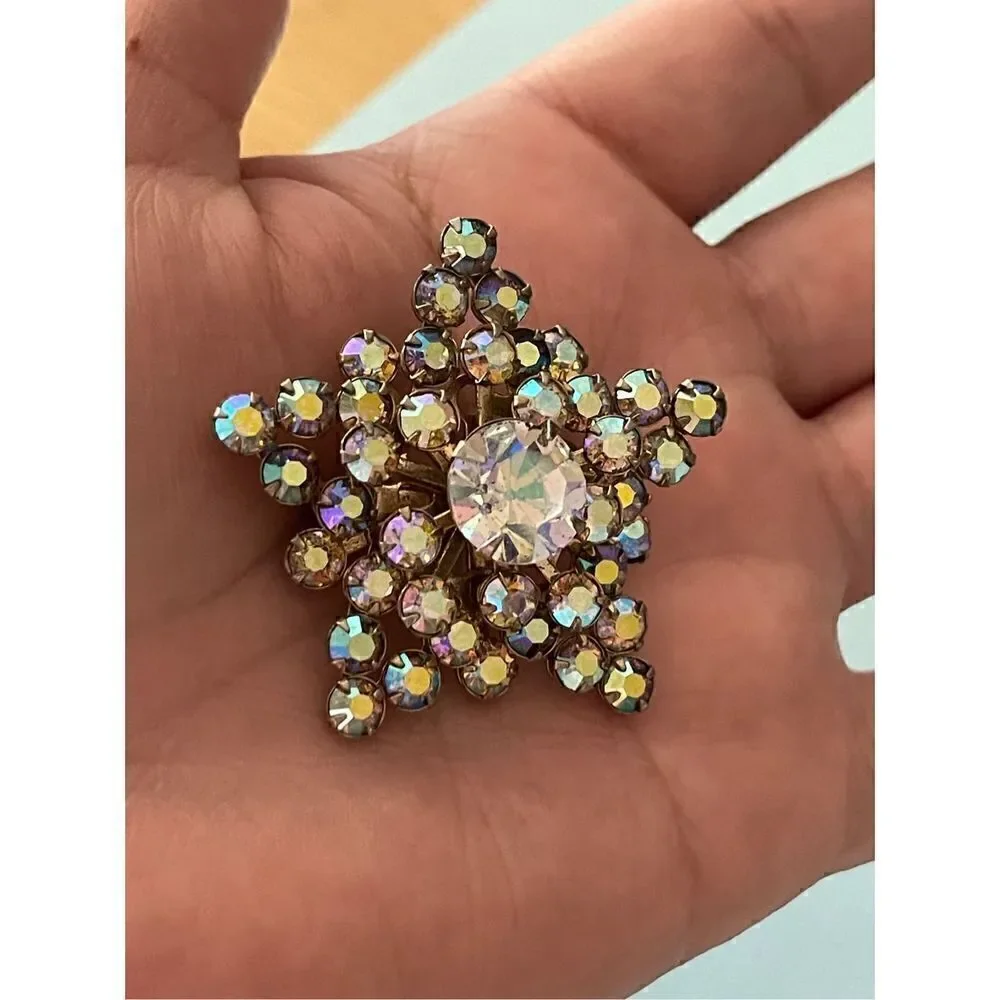 Vintage brooch aurora borealis gold tone